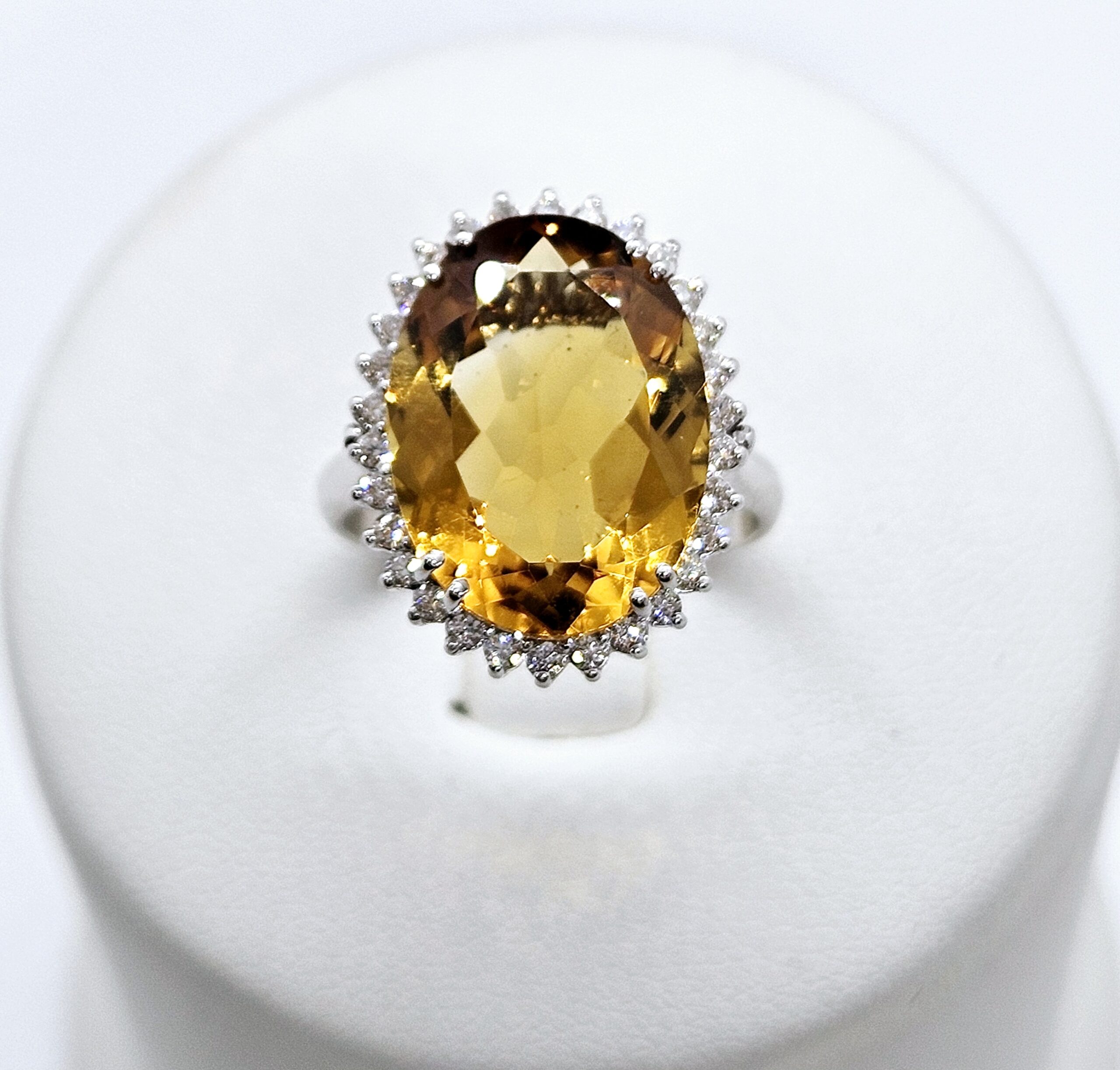 Anello Citrino e Diamanti
