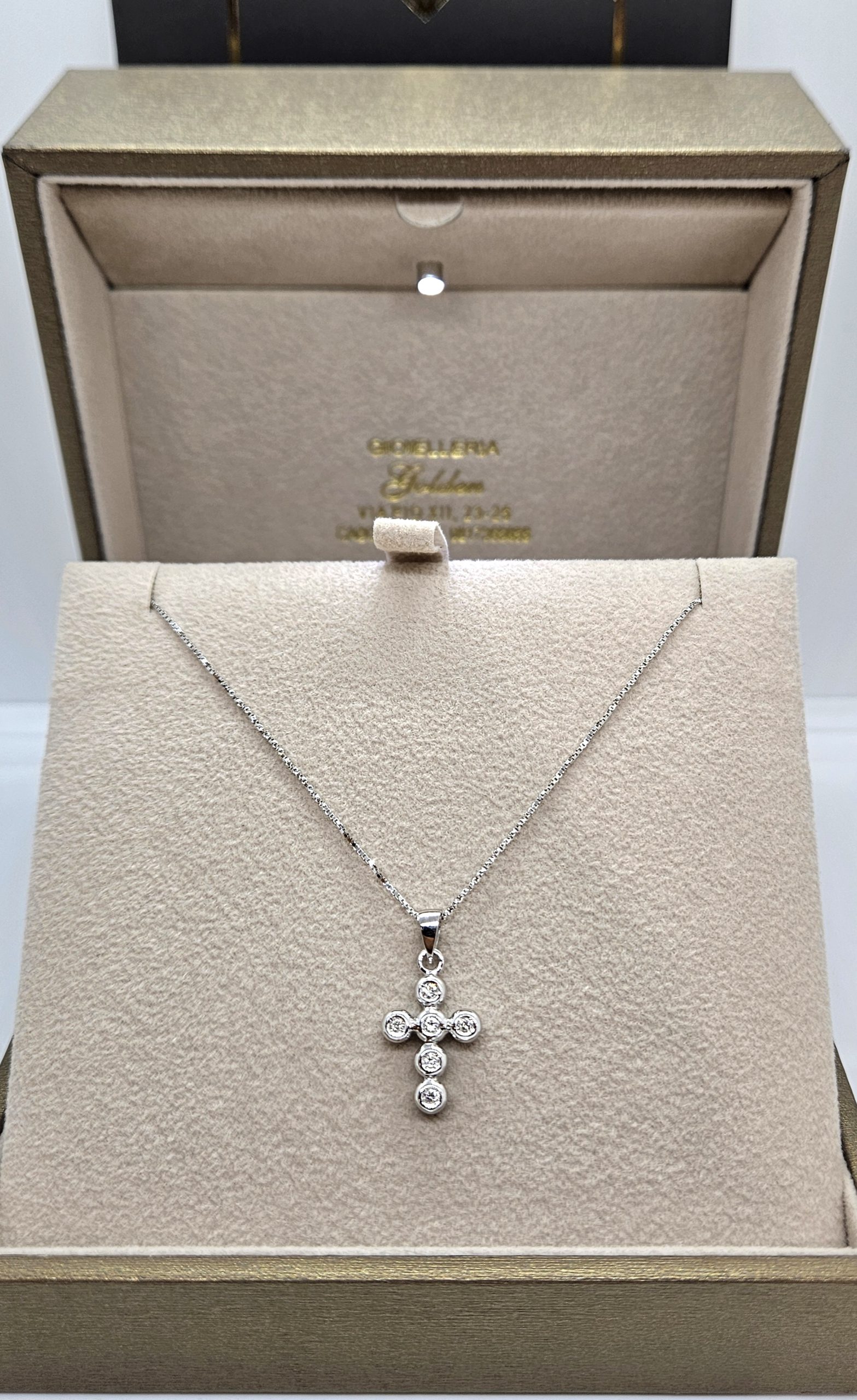 Croce in oro bianco 18kt con diamanti - immagine 2