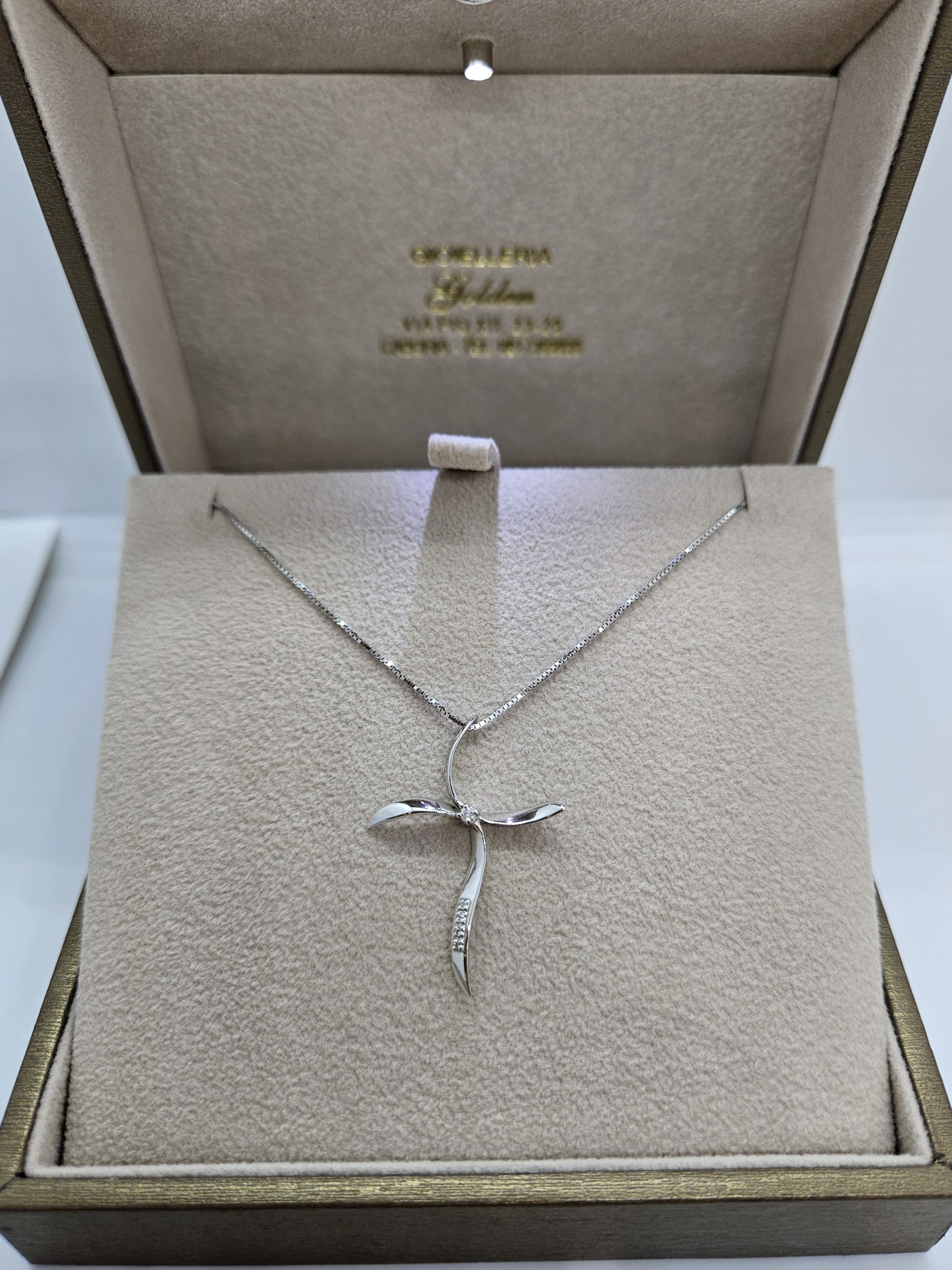 Croce in oro bianco 18kt con Diamanti - immagine 2