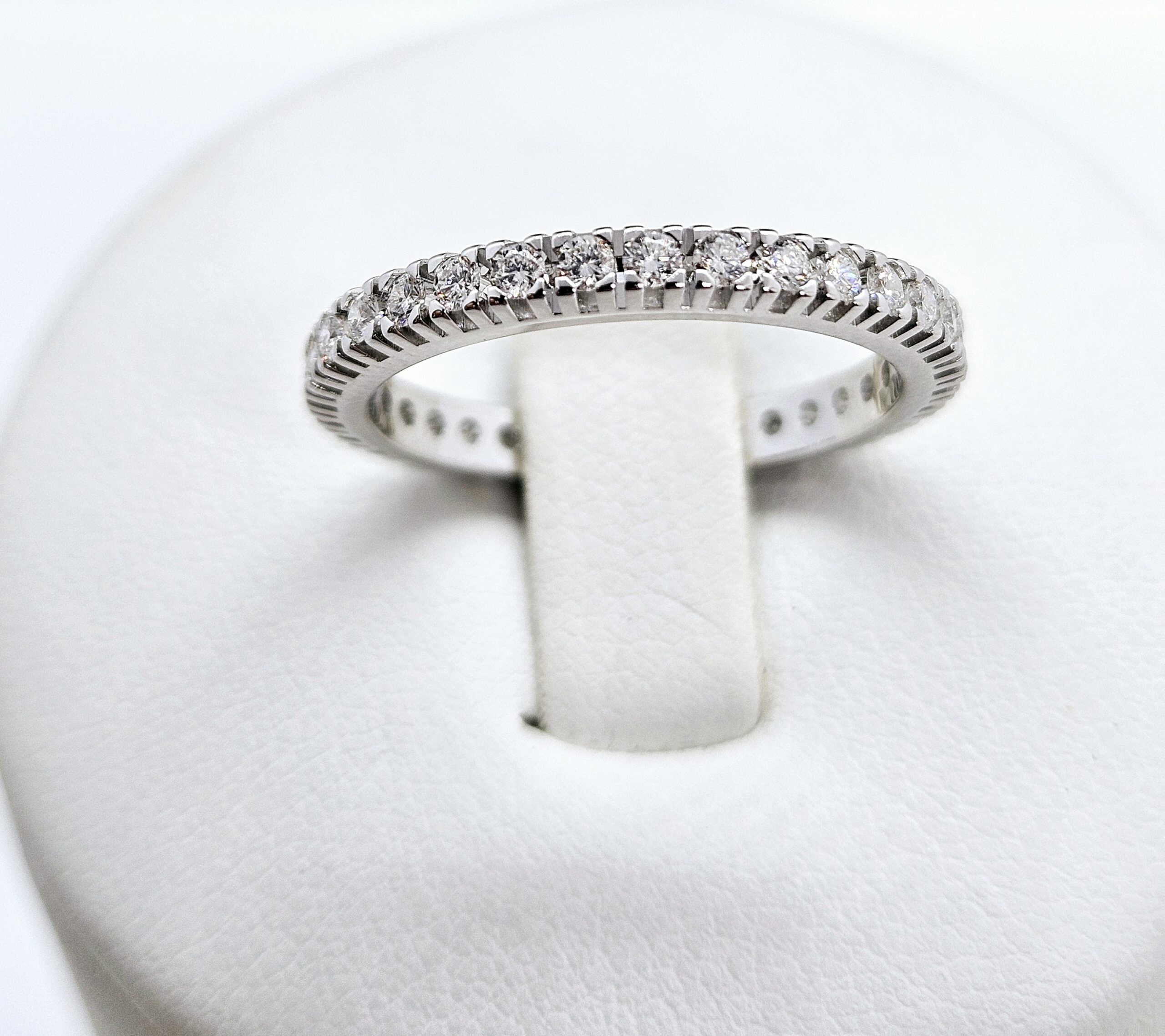 Girodito con Diamanti