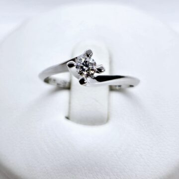 Solitario con Diamanti