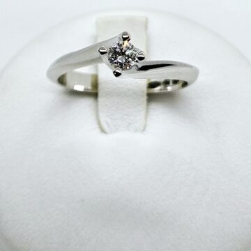 Solitario con Diamanti