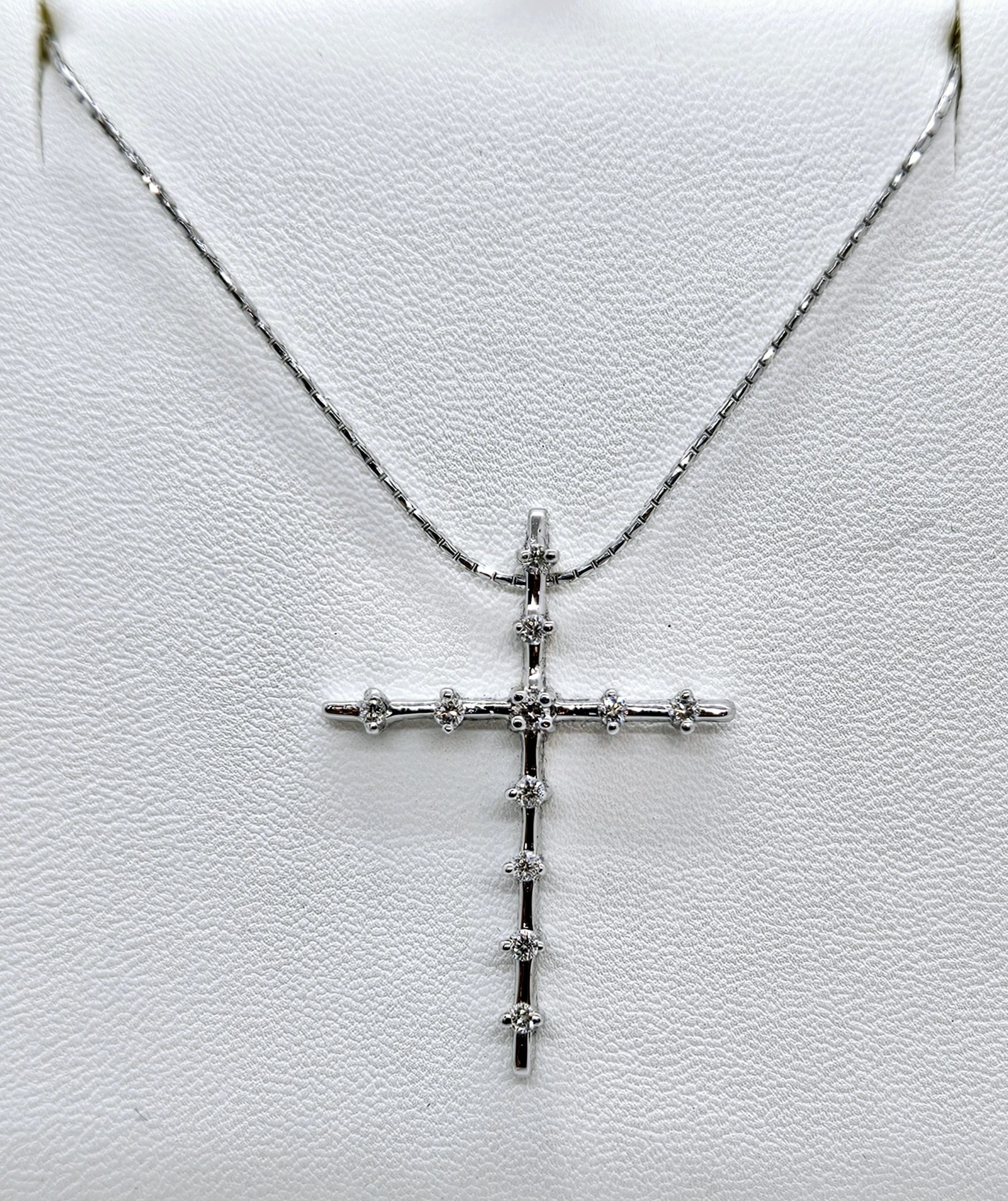 Croce  in oro bianco 18kt con diamanti